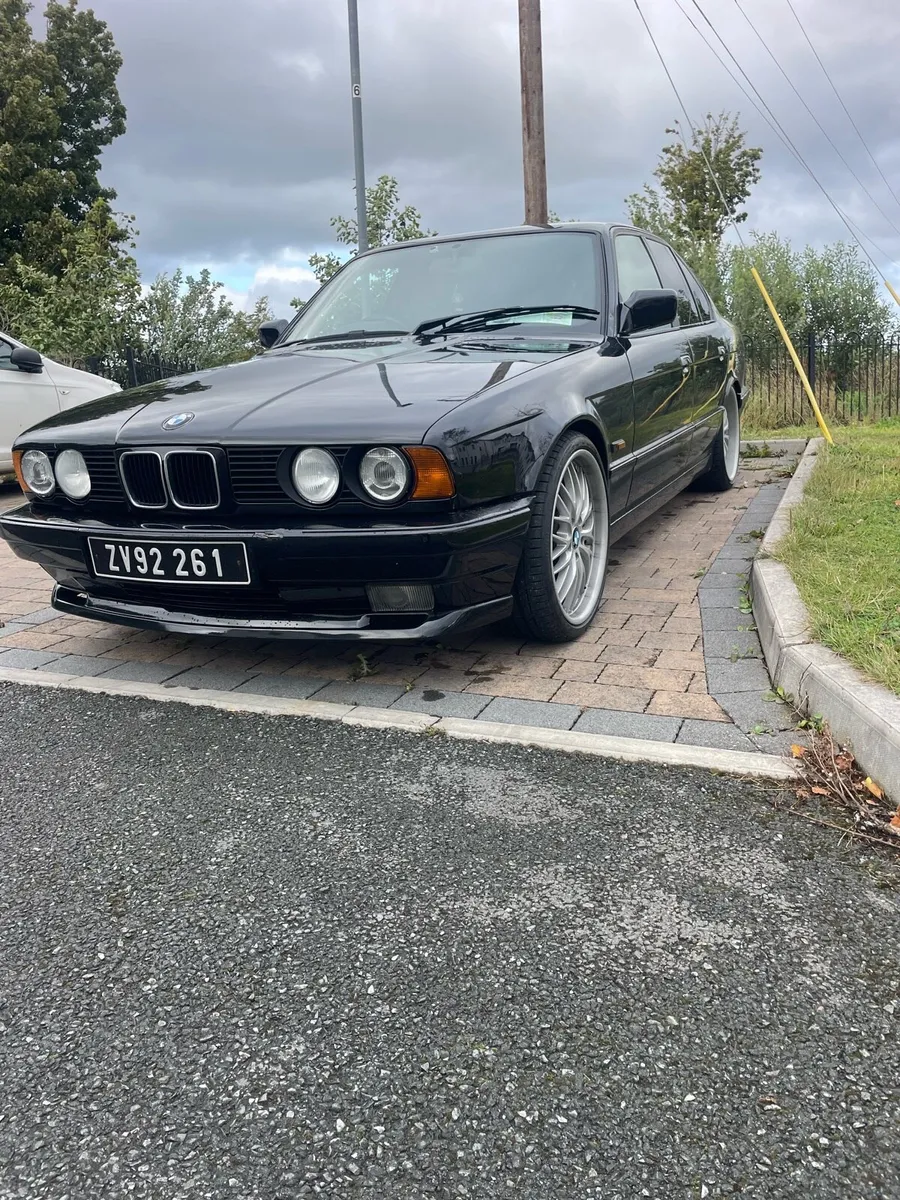 BMW E34i - Image 2
