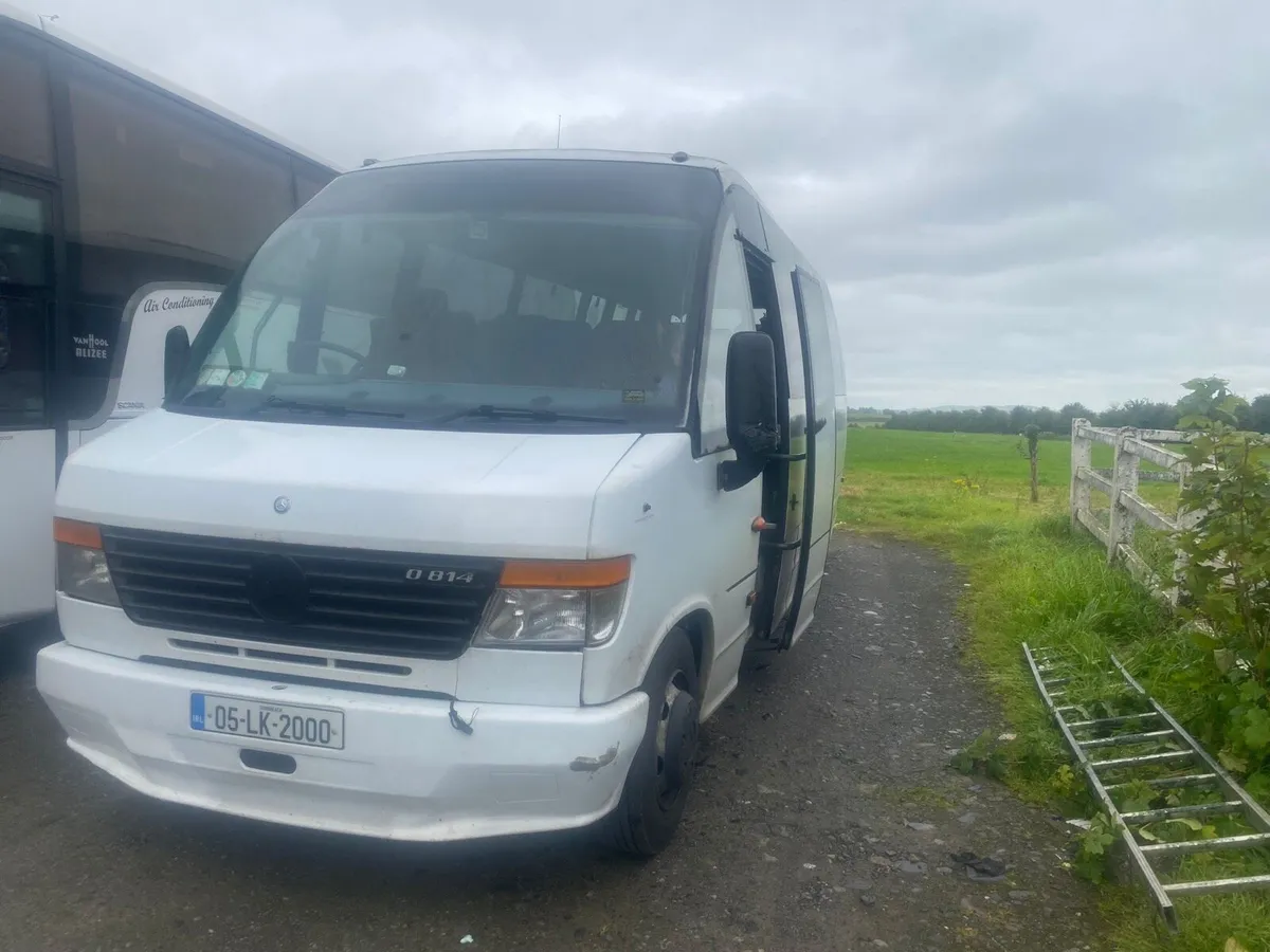 2005 Mercedes Vario 814D - Image 4