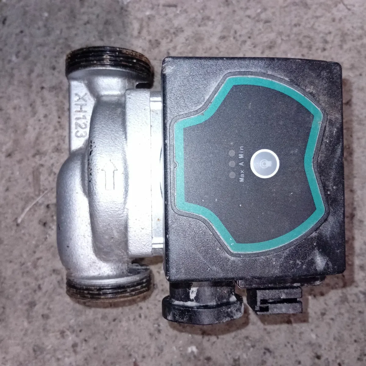 Heating pump water circulator - Image 1