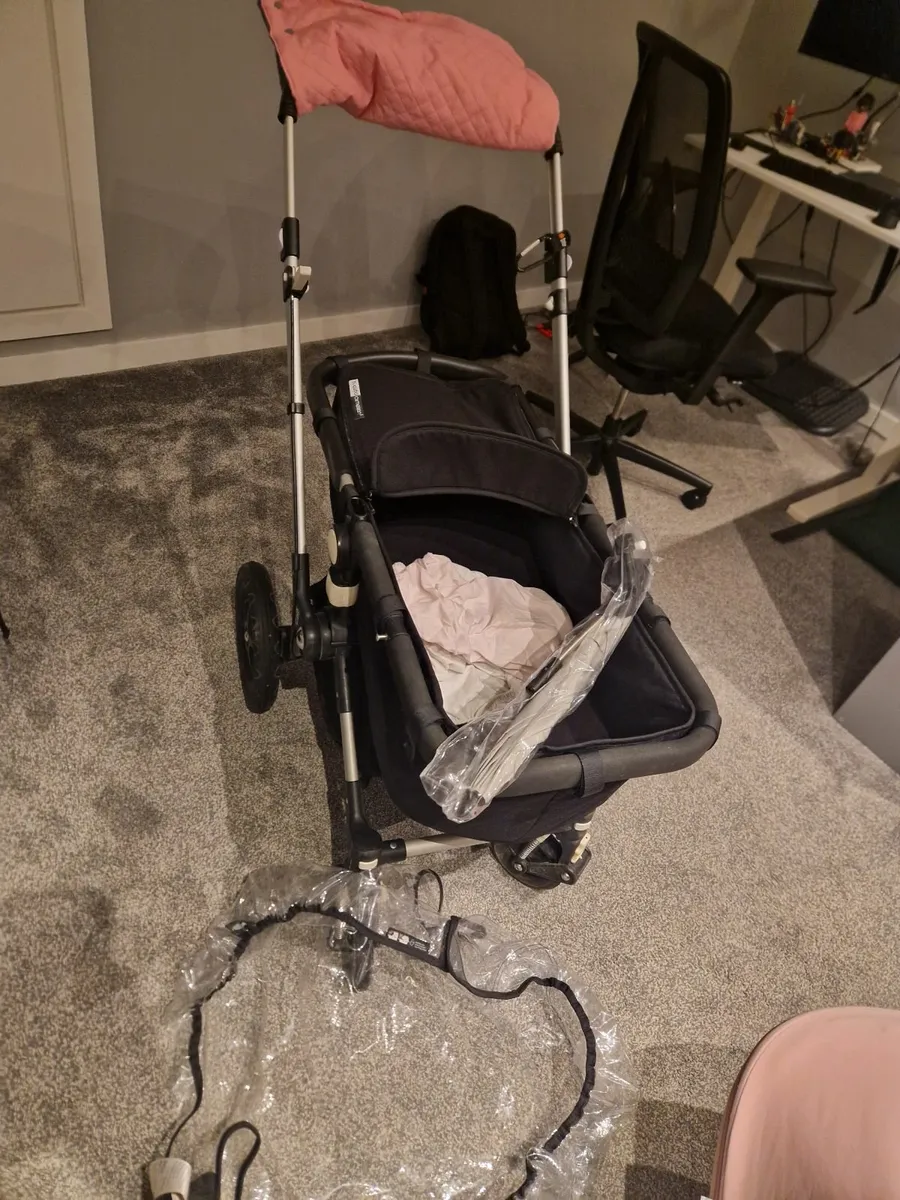 Pram - Image 2