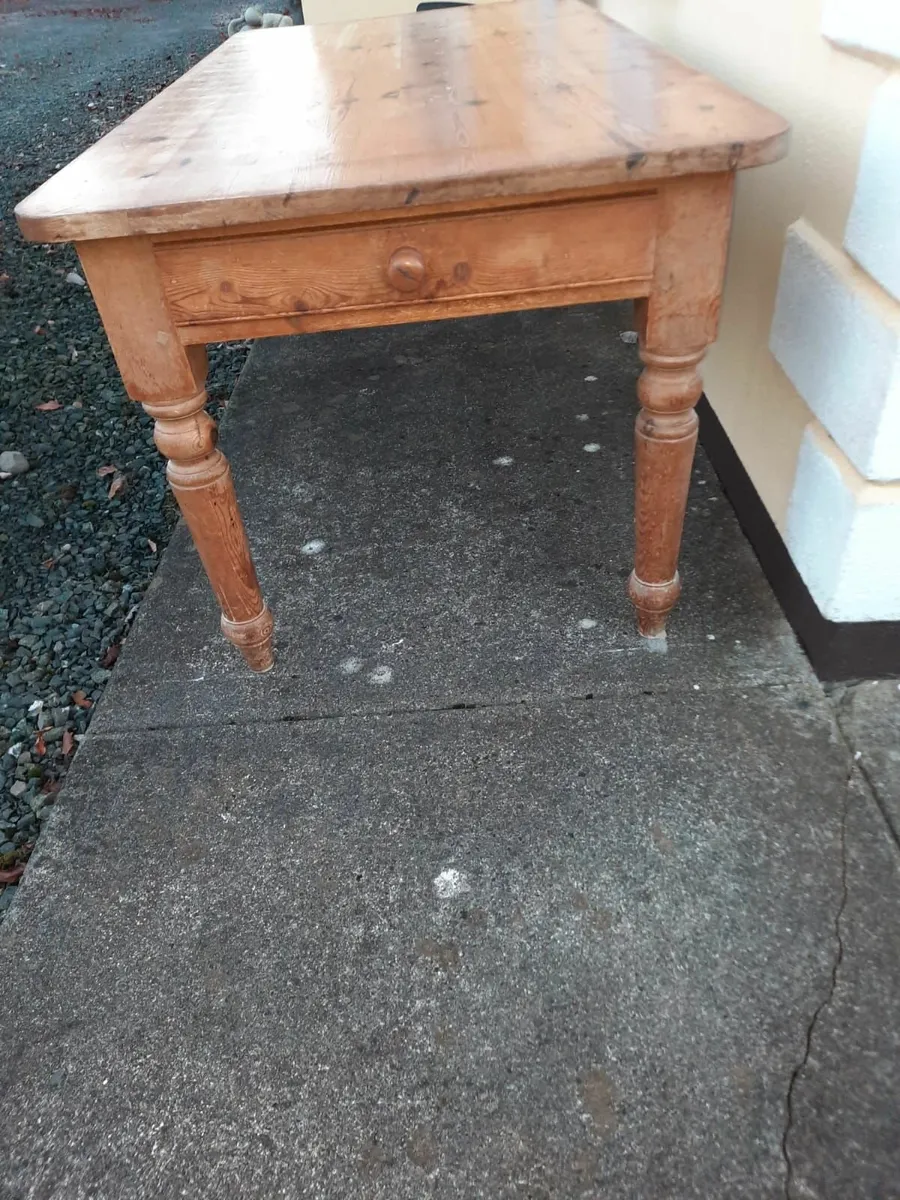 Antique kitchen table - Image 3
