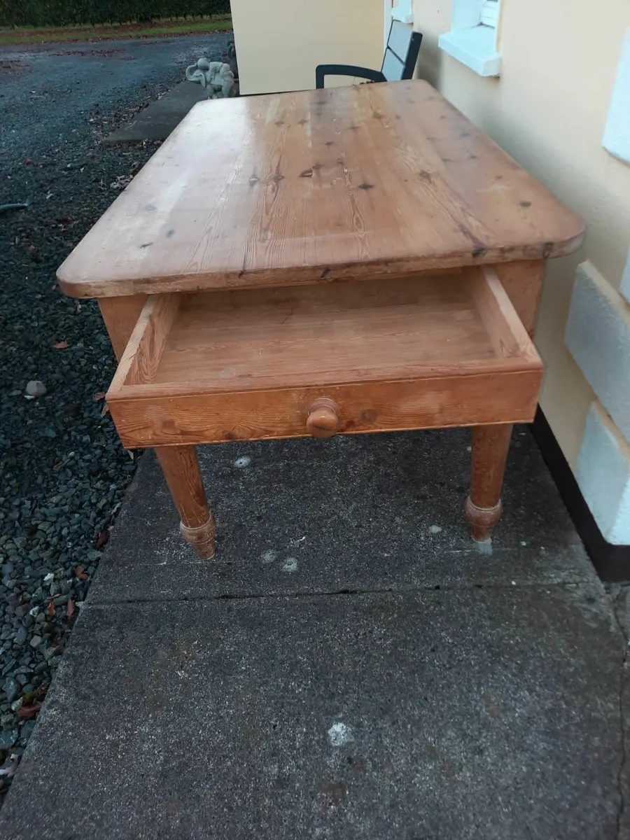 Antique kitchen table - Image 4