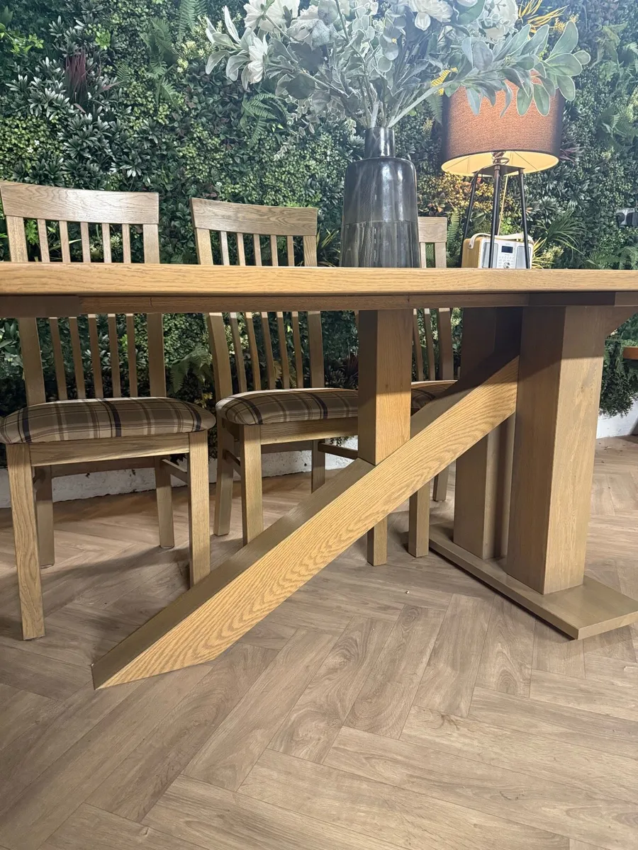 Oak kitchen table & 8 chairs/dining set - Image 4