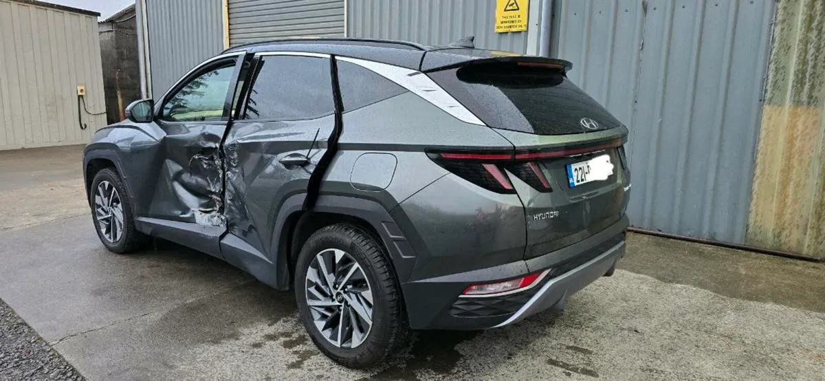 221 HYUNDAI TUCSON DIESEL - Image 4