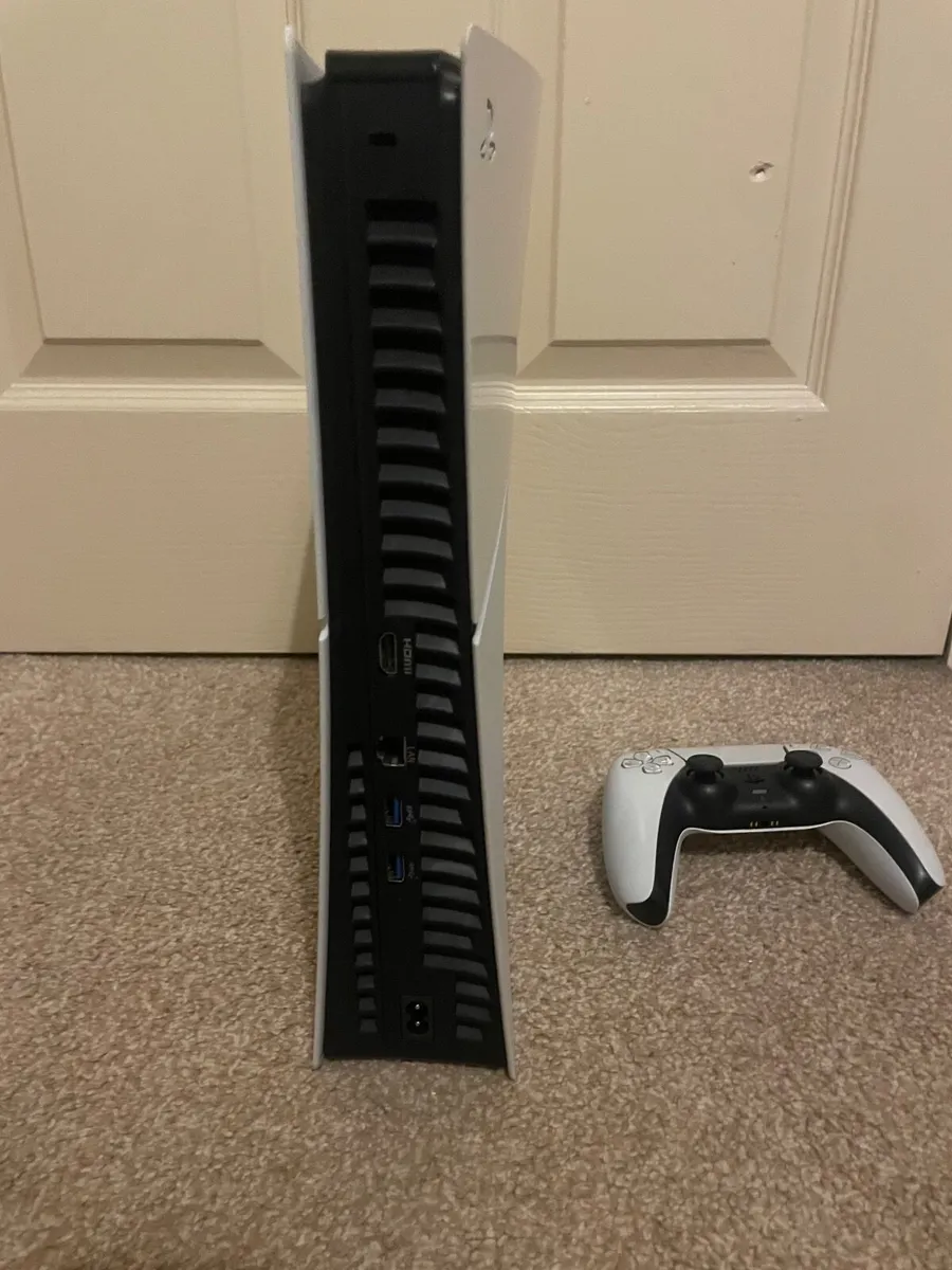 Ps5 digital slim barely ever used - Image 2