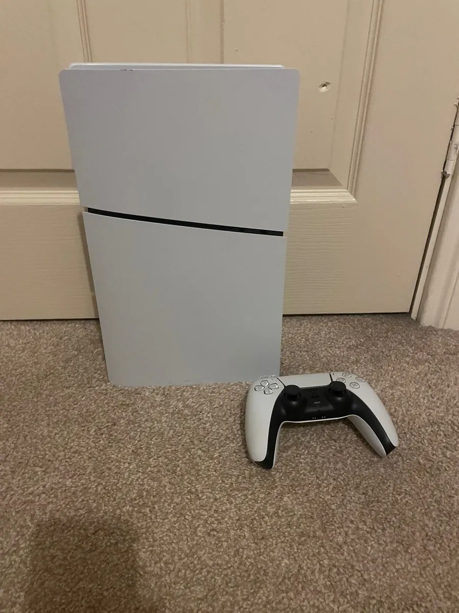 Ps5 digital slim barely ever used - Image 4