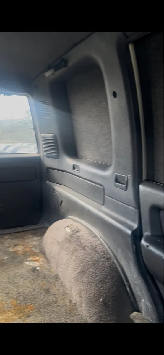 Isuzu trooper 3.1 - Image 3