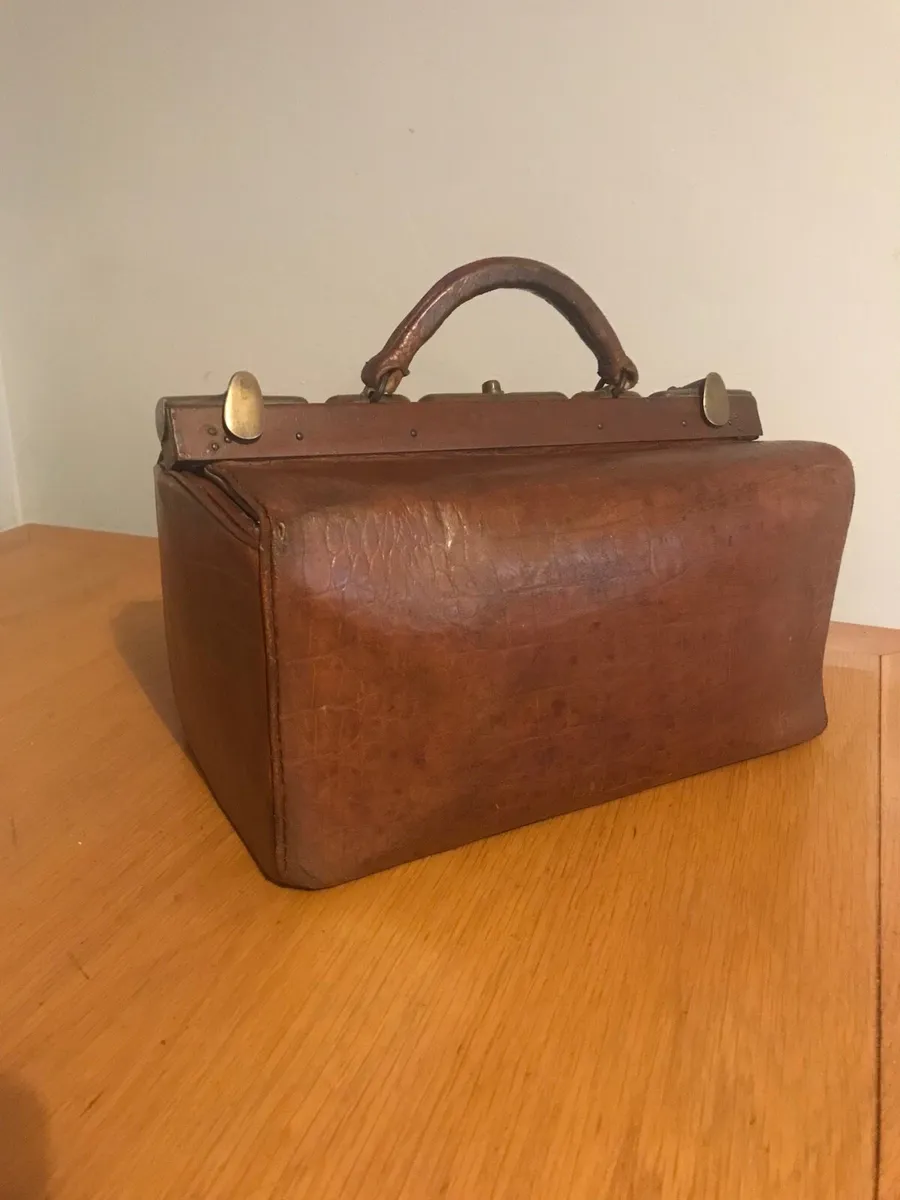 Gladstone Bag - Image 1