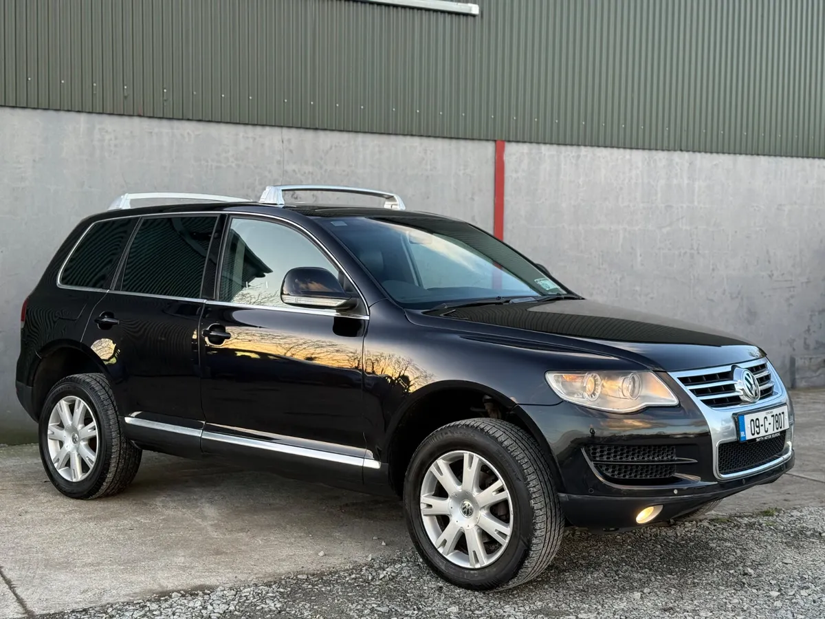 Volkswagen Touareg 2009 - Image 2