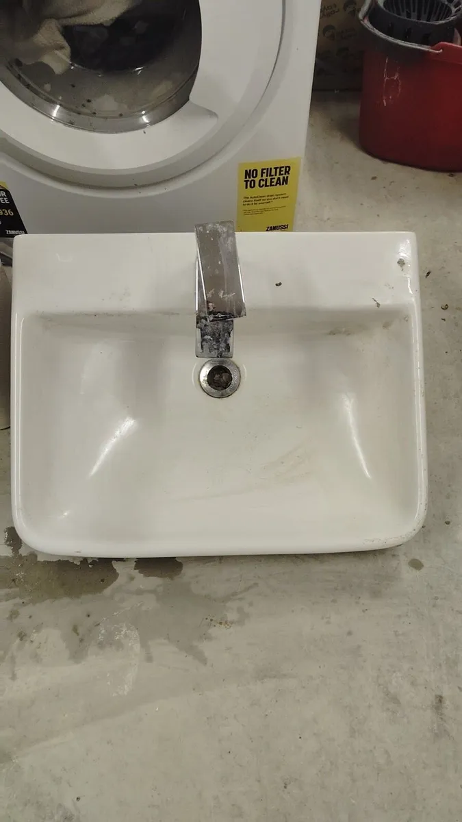 Sink - Image 1