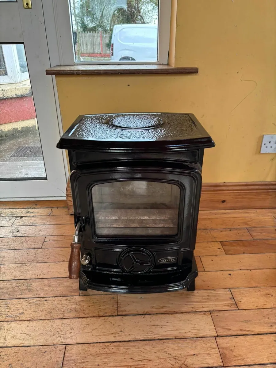 Stove - Image 1