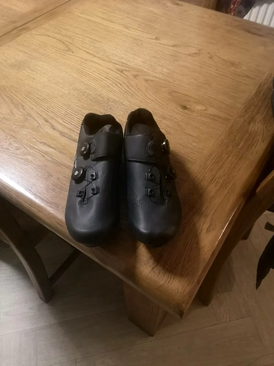 Cycling shoes new - Image 2