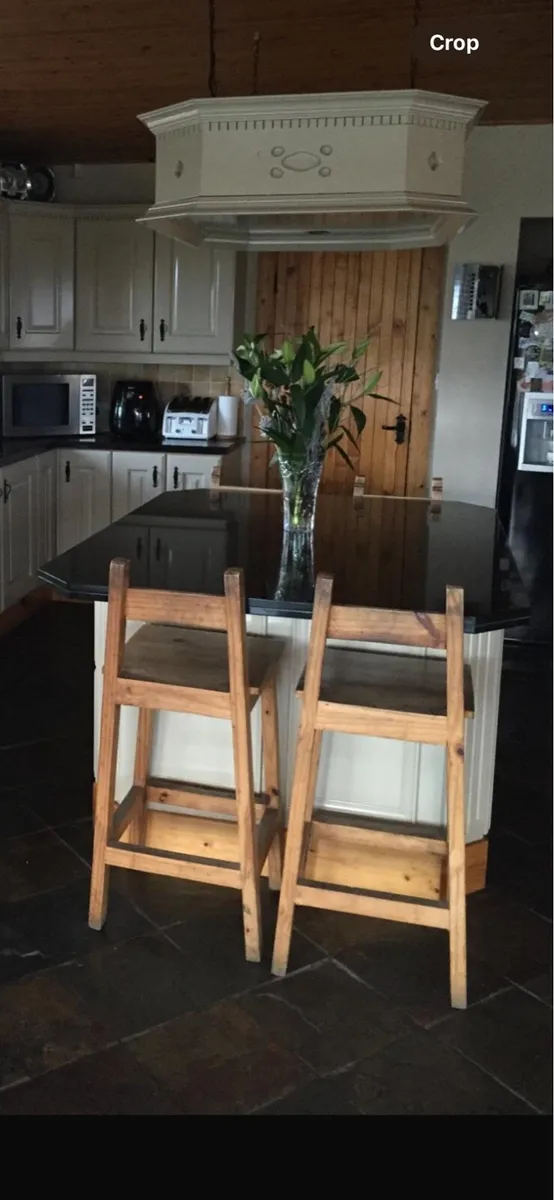 Granite centre island worktop - Image 2