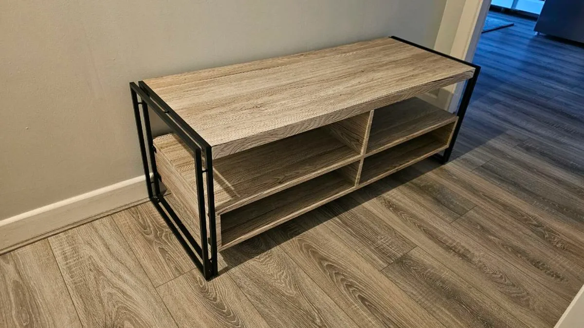 TV Unit - Image 1