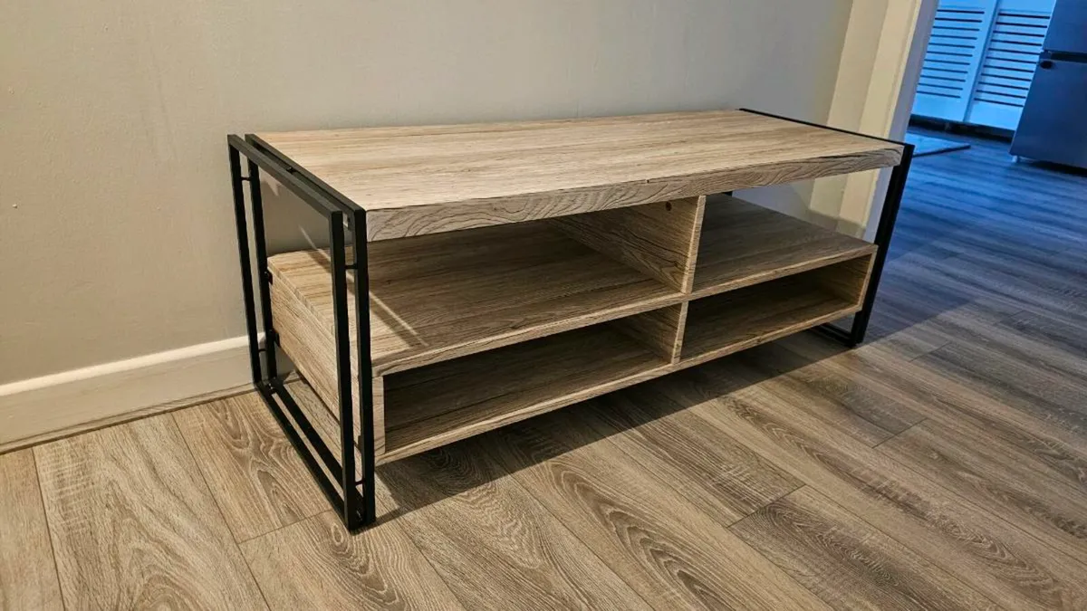 TV Unit - Image 2