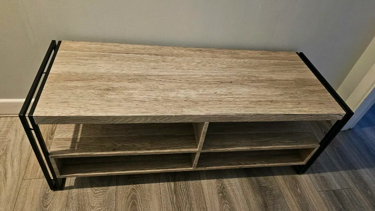 TV Unit - Image 4