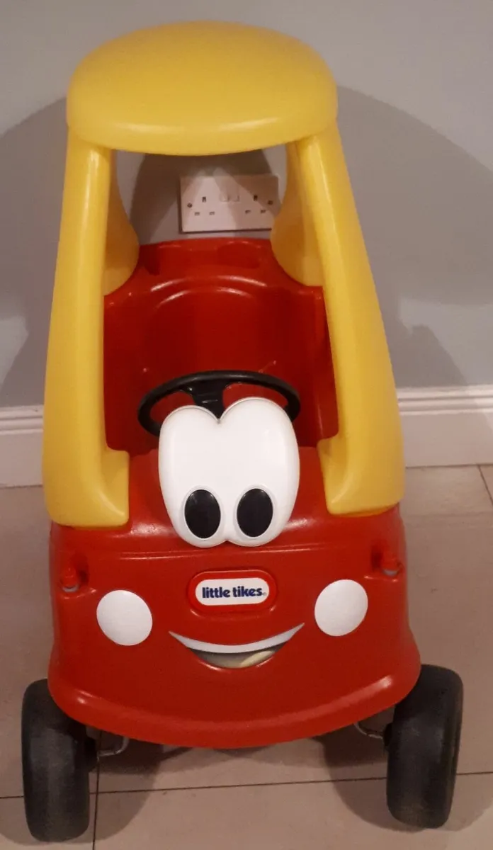 Cosy coupe car - Image 1