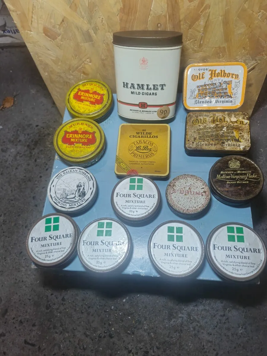 Collection of old tobacco tins and vintage razor - Image 3