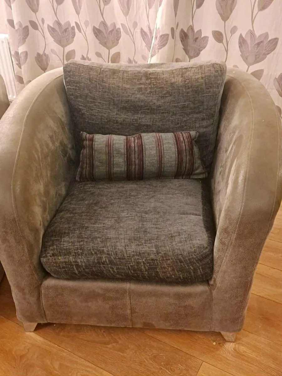Sitting room suite - Image 2