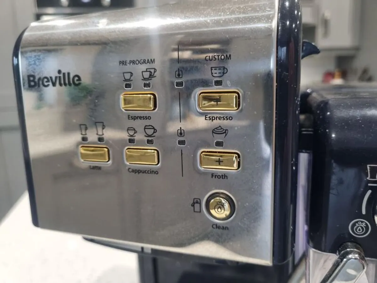 Breville One-Touch CoffeeHouse Coffee Machine | Espresso, Cappuccino & Latte Maker | 19 Bar Italian Pump | Automatic Milk Frother | ESE Pod Compatible | Black [VCF107] - Image 4