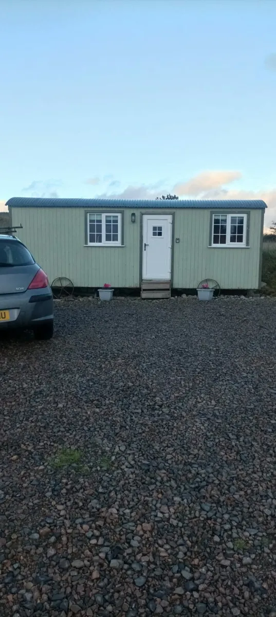 Shepherds hut - Image 1