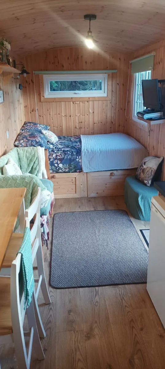 Shepherds hut - Image 2