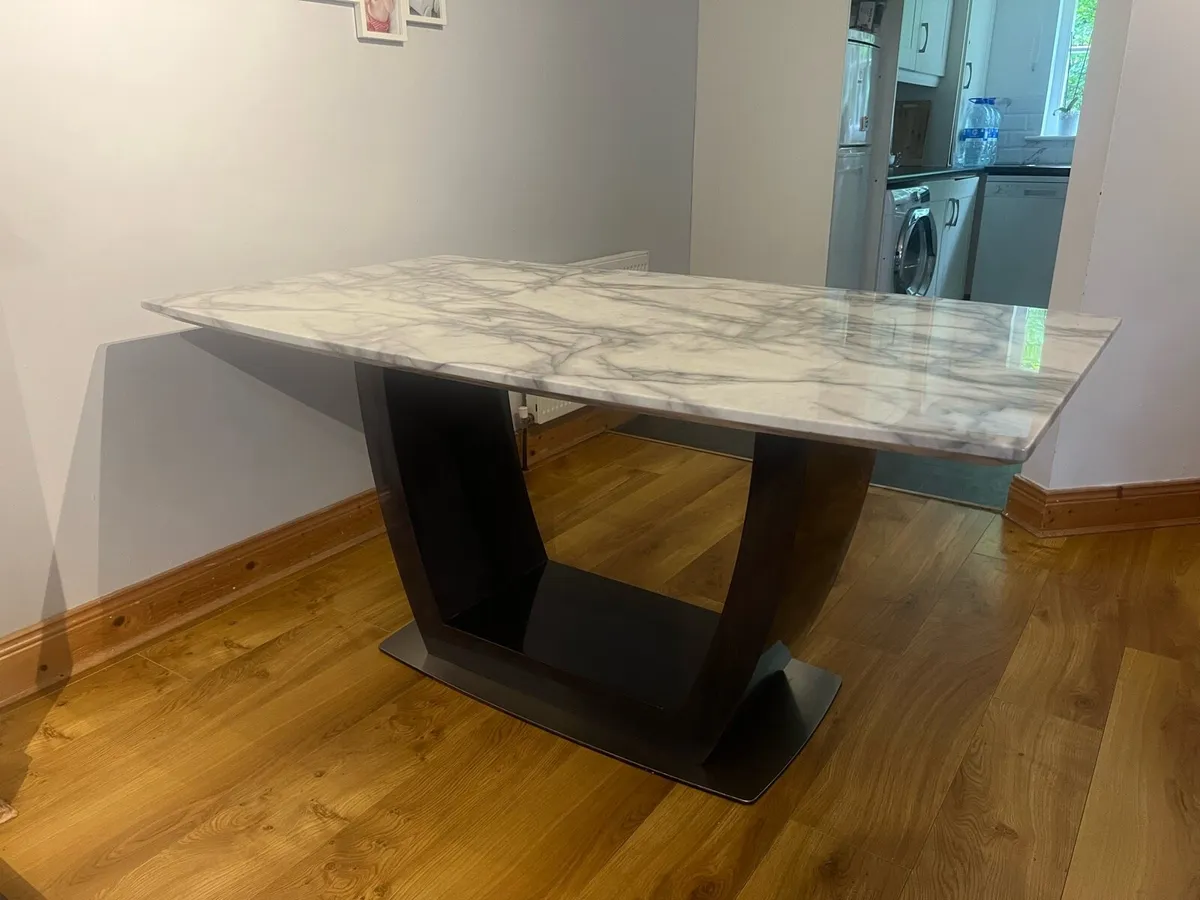 Beautiful marble kitchen table plus 4 chairs - Image 2
