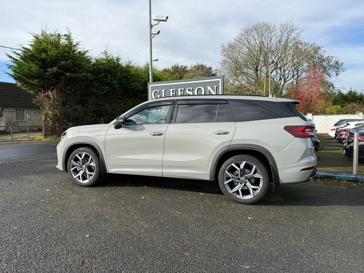 251 New Model Skoda Kodiaq 2.0 TDi Sport Line Auto - Image 2