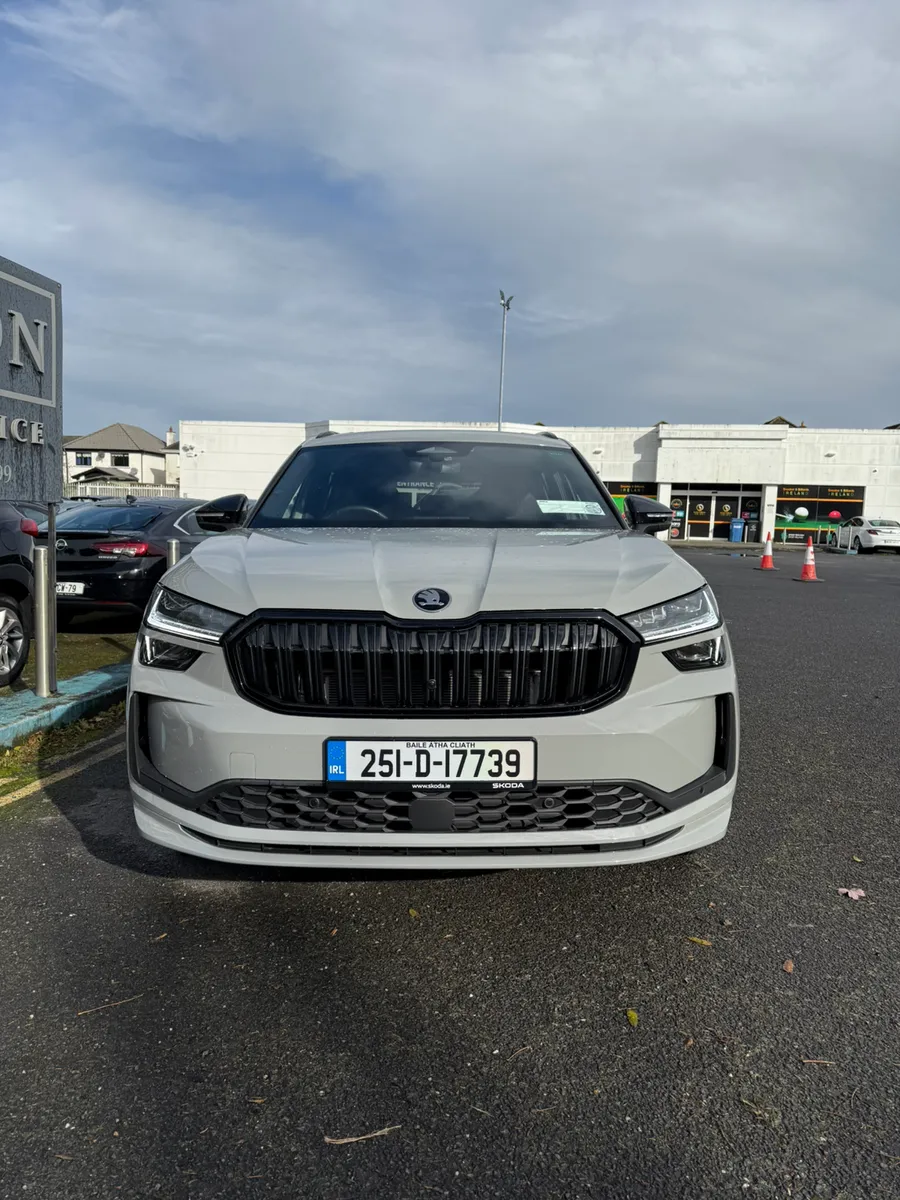 251 New Model Skoda Kodiaq 2.0 TDi Sport Line Auto - Image 3