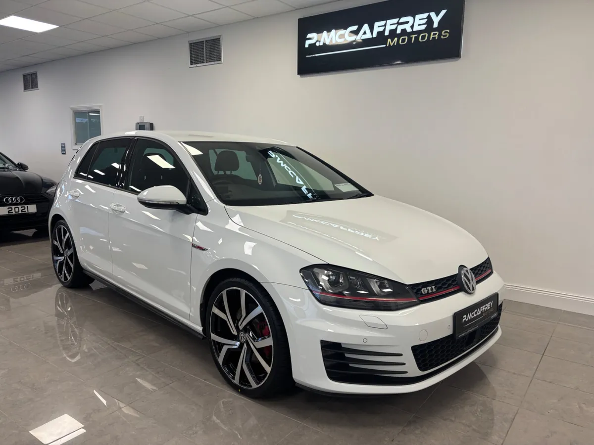 2017 Volkswagen Golf GTI 2.0 TSI DSG AUTO - Image 4