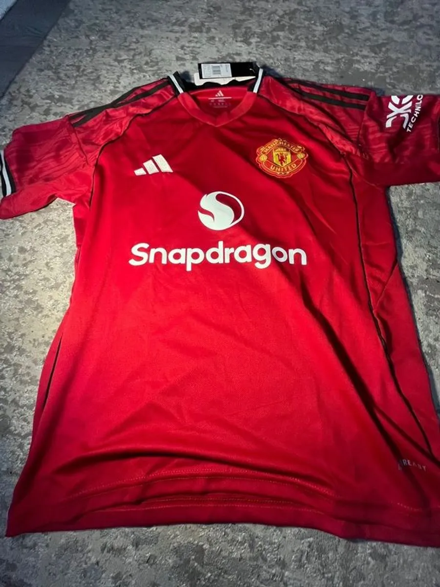 Man utd, Liverpool, Barcelona, Real Madrid, PSG Jersey For sale. - Image 1