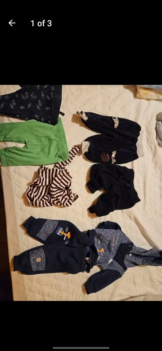 Baby boy Size: 3 to 6 Months

Clothes - Image 1