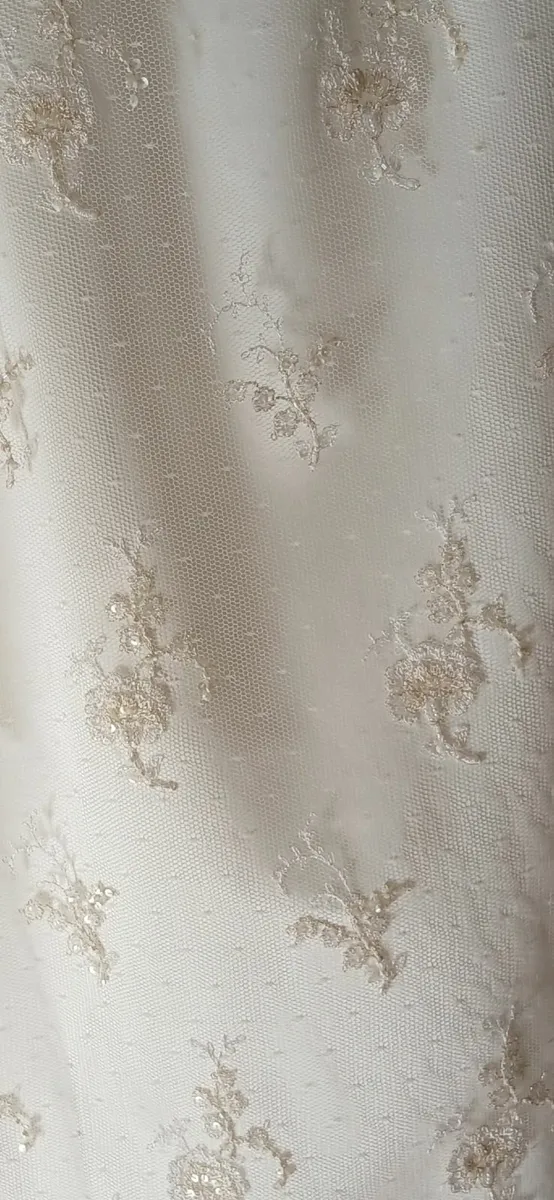 Wedding dress - Image 3