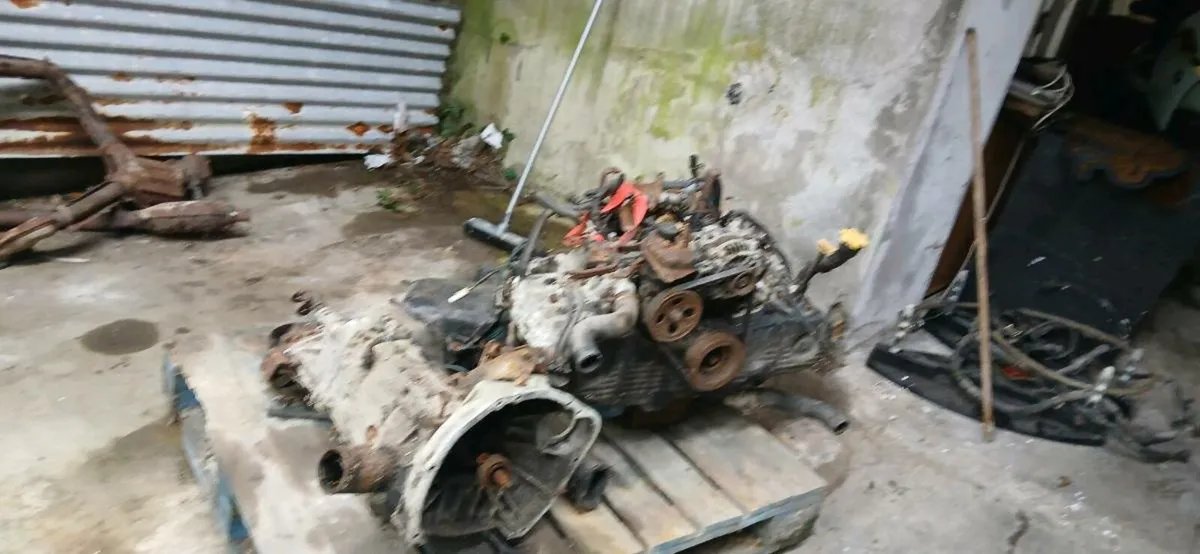 Subaru 1.8 engine and gearbox - Image 2