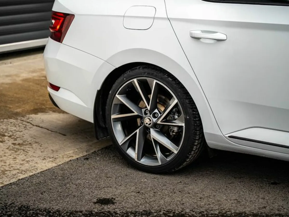 Skoda Superb Sportline 2.0tdi 150BHP 4DR - Image 3
