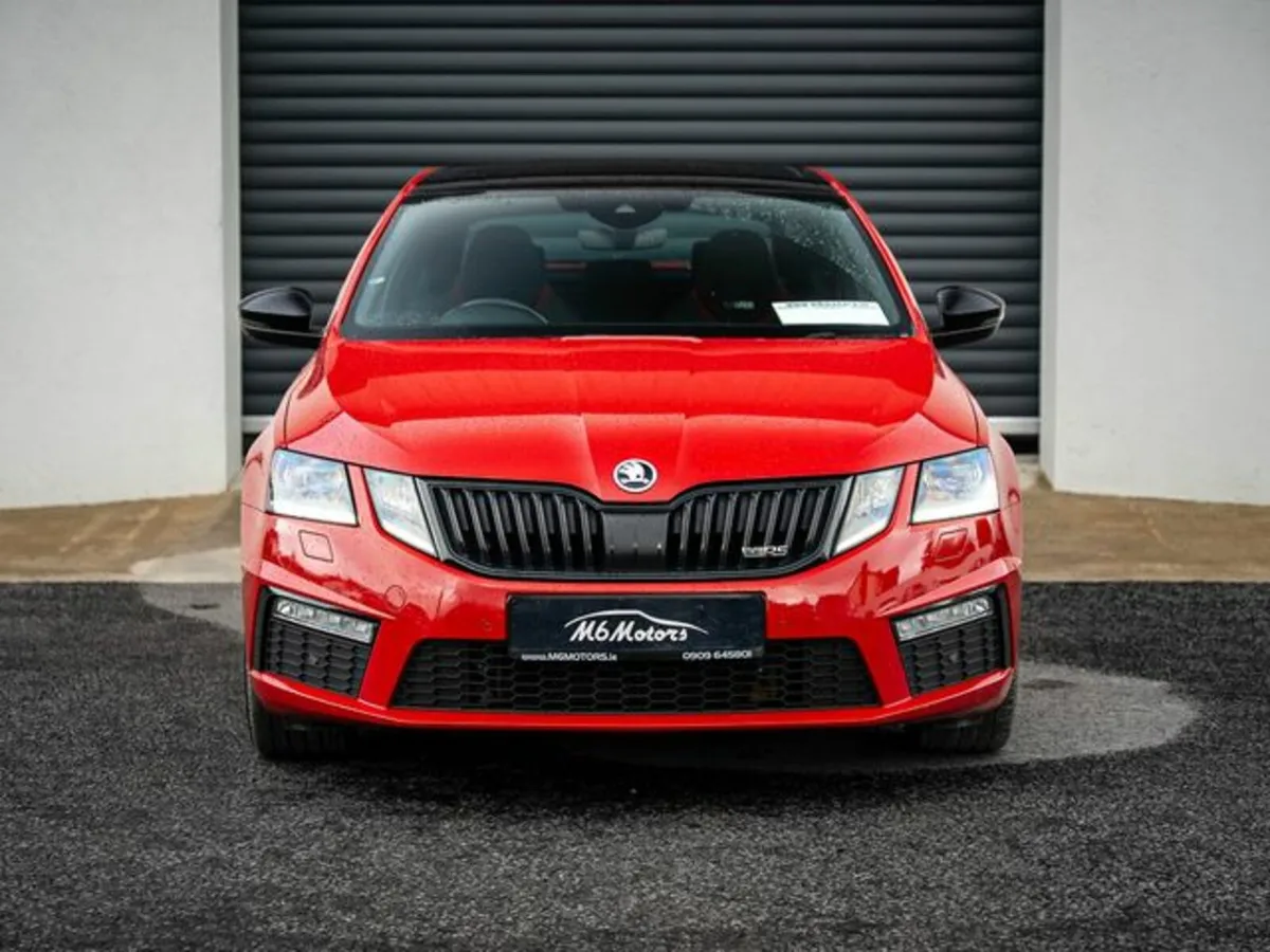 Skoda Octavia VRS TDI DSG *PAN ROOF* - Image 2
