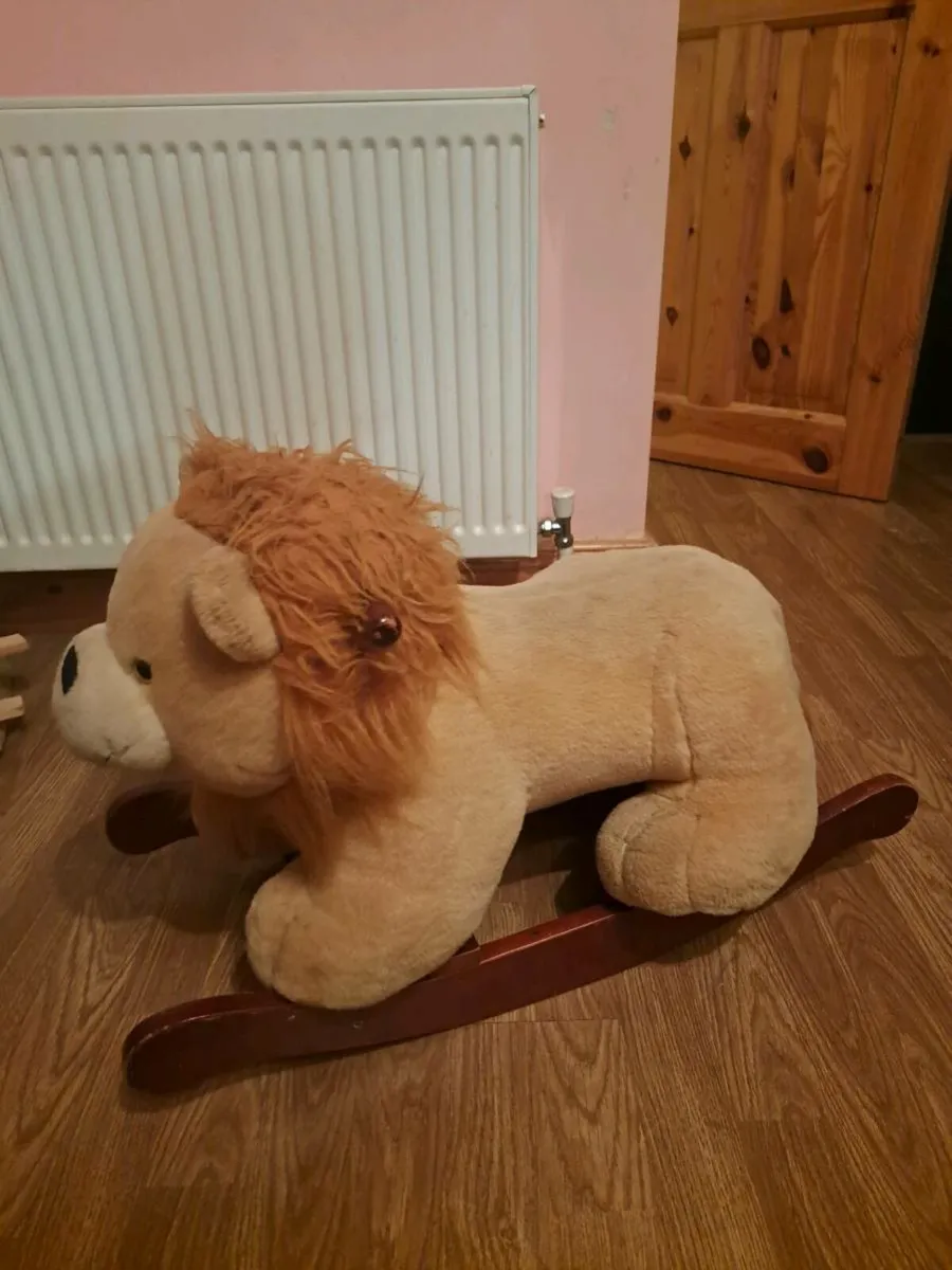 Lion rocking horse - Image 1