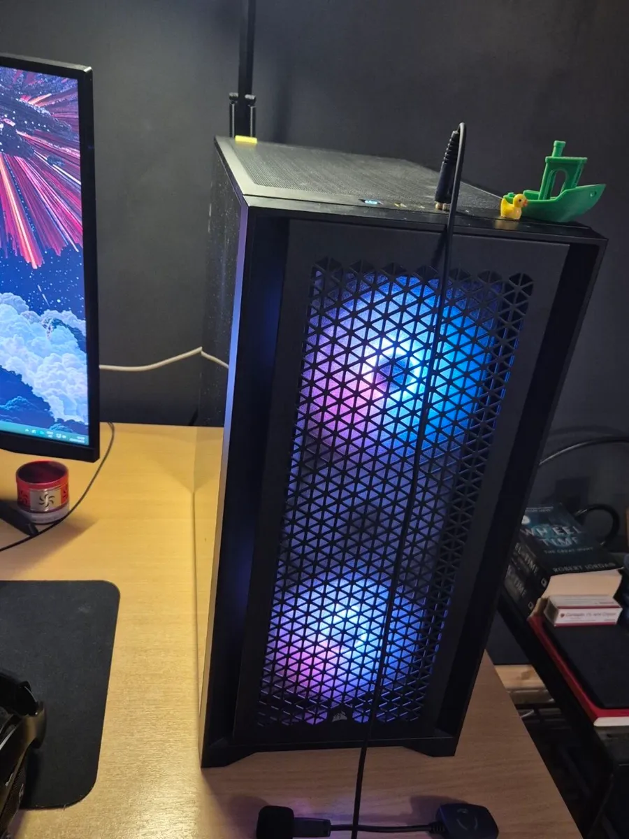 High performance gaming and productivity pc BUNDLE - Image 1
