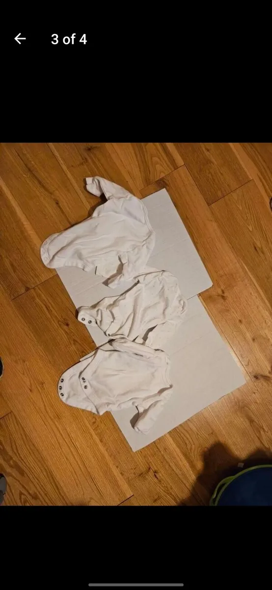 Newborn clothing bundle - Image 3