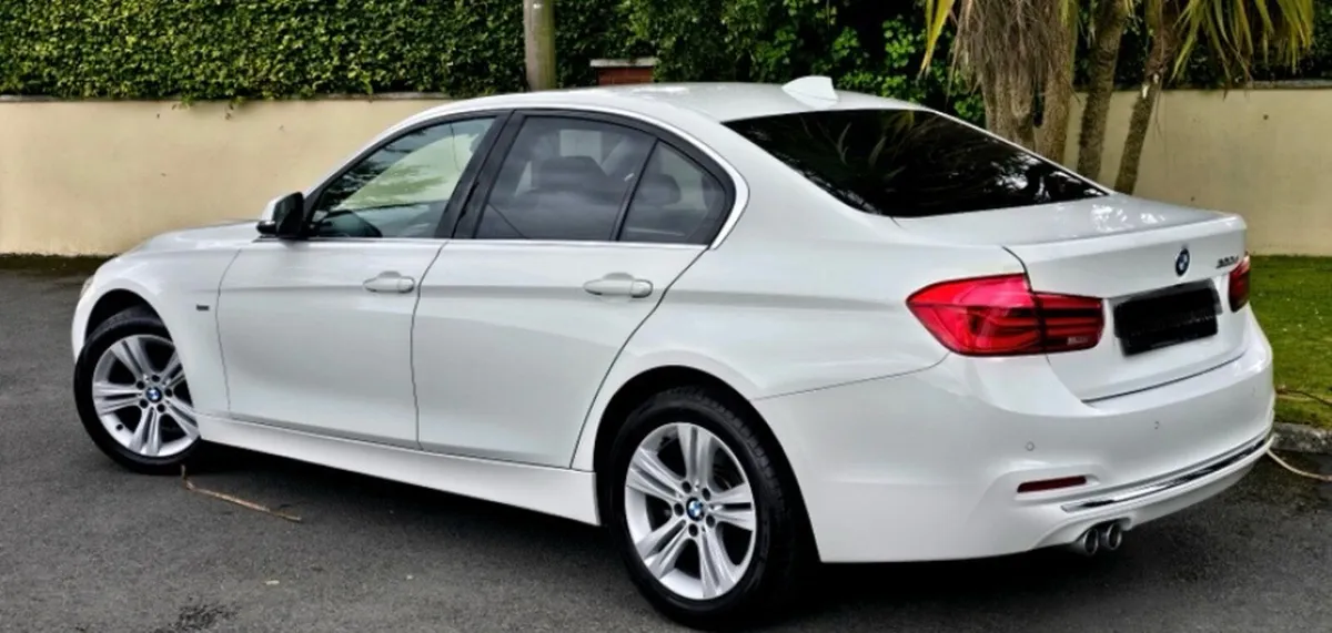 BMW 3-Series 2017 AUTO SPORT - Image 3