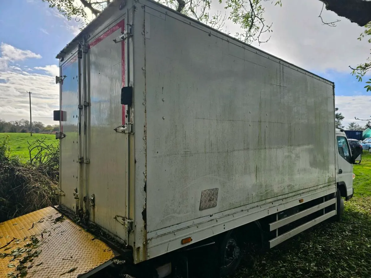 18ft truck body and tail lift - Image 1