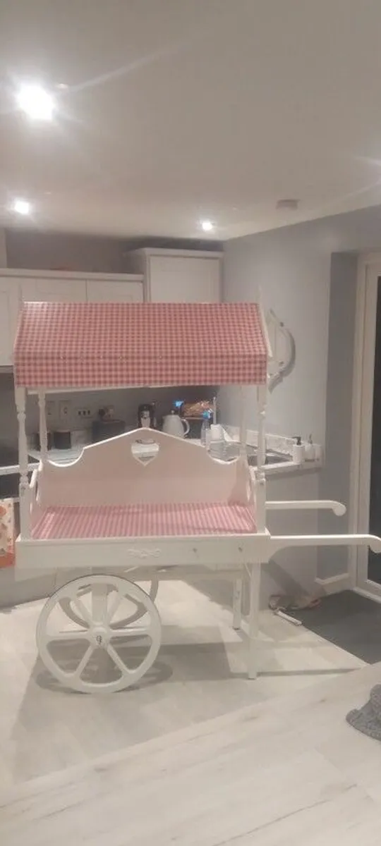 Candy cart hire - Image 1