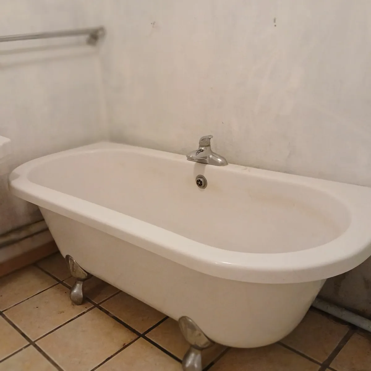 Bathroom  - double bath, shower, sink and toilet - Image 1