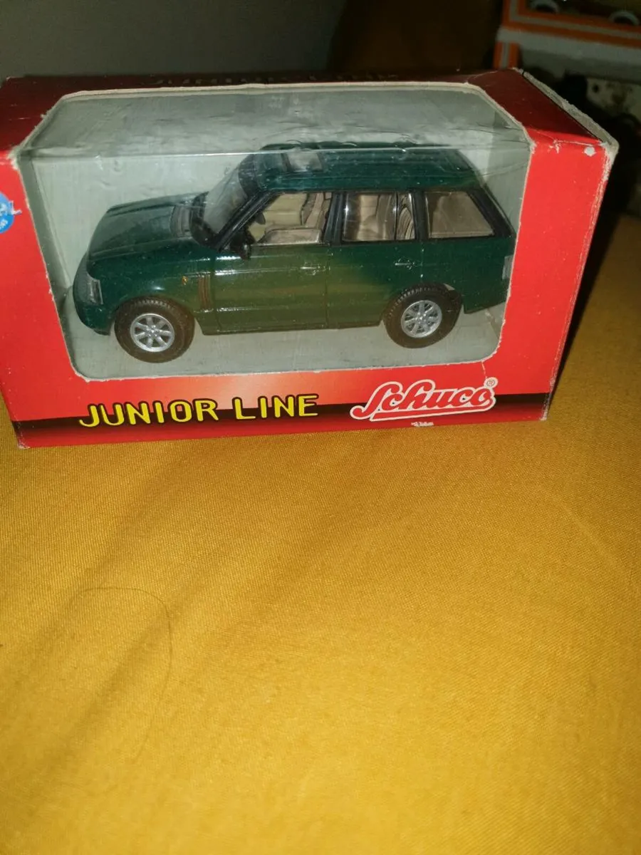 SCHUICE ..LAND ROVER ..2003 DIE.CAST ..MODEL..