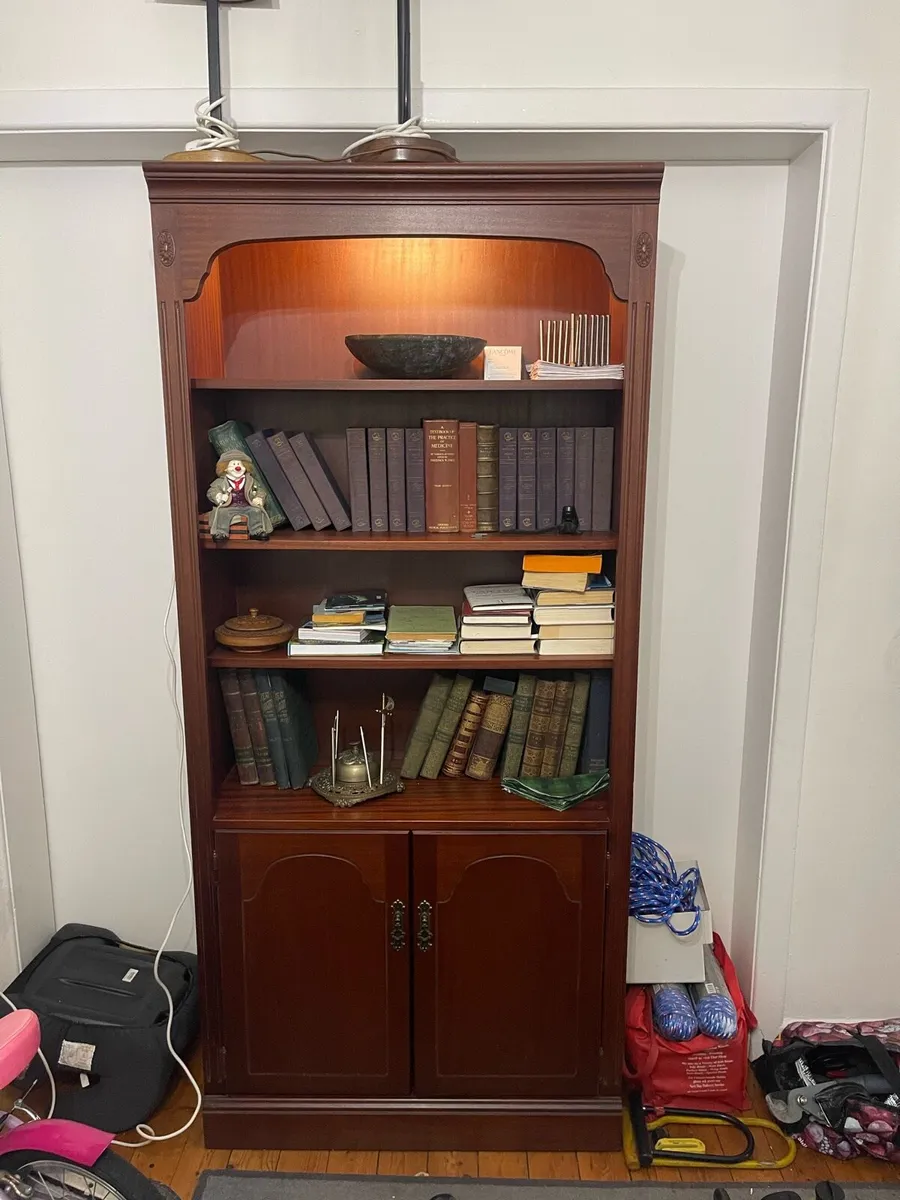 Mahogany shelves - Image 1