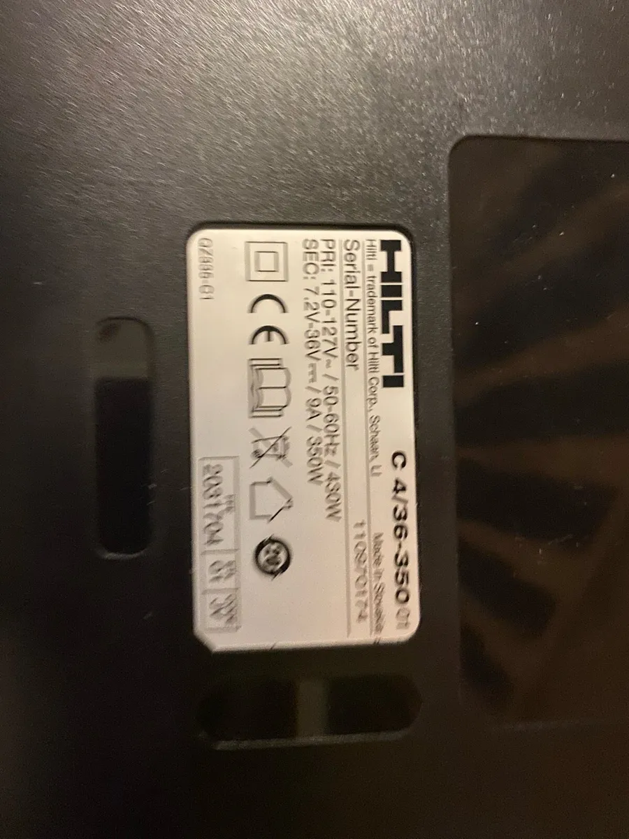 Hilti fast charger - Image 2