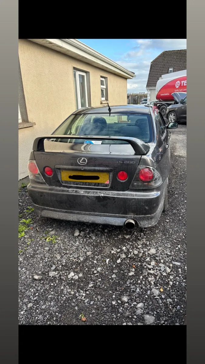 2001 Lexus is200 - Image 1