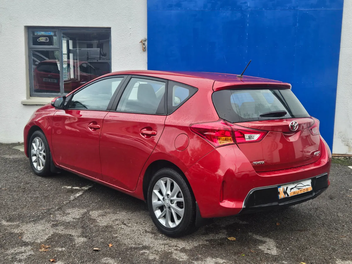 Toyota Auris 2015 1.4 diesel - Image 2
