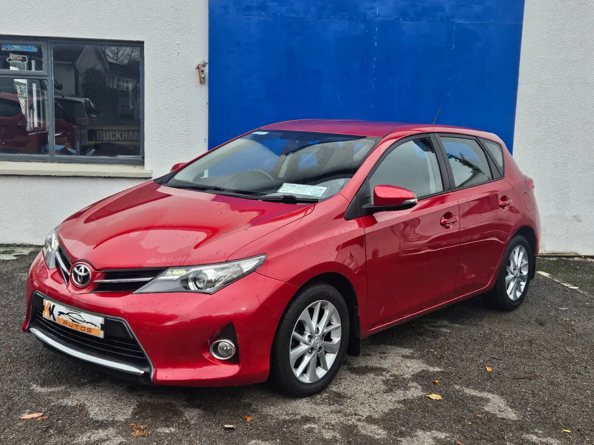 Toyota Auris 2015 1.4 diesel - Image 1