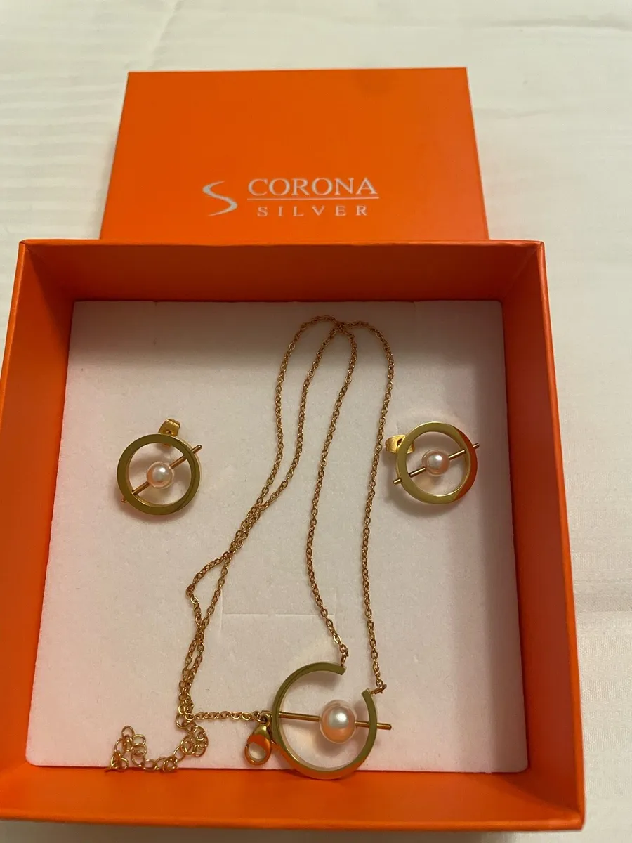 Necklace & earrings set - Image 2